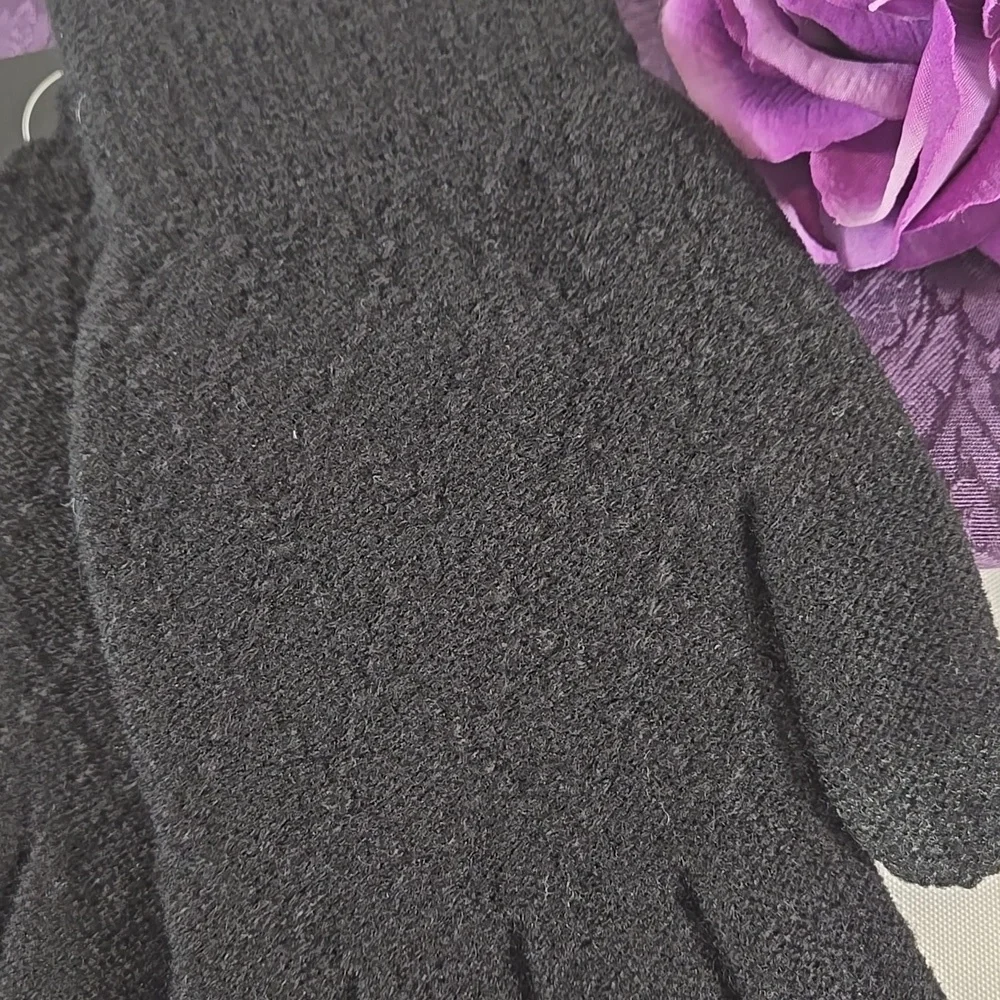 TORRID BLACK TEXTING GLOVES WITH RIBBED CUFFS NWT